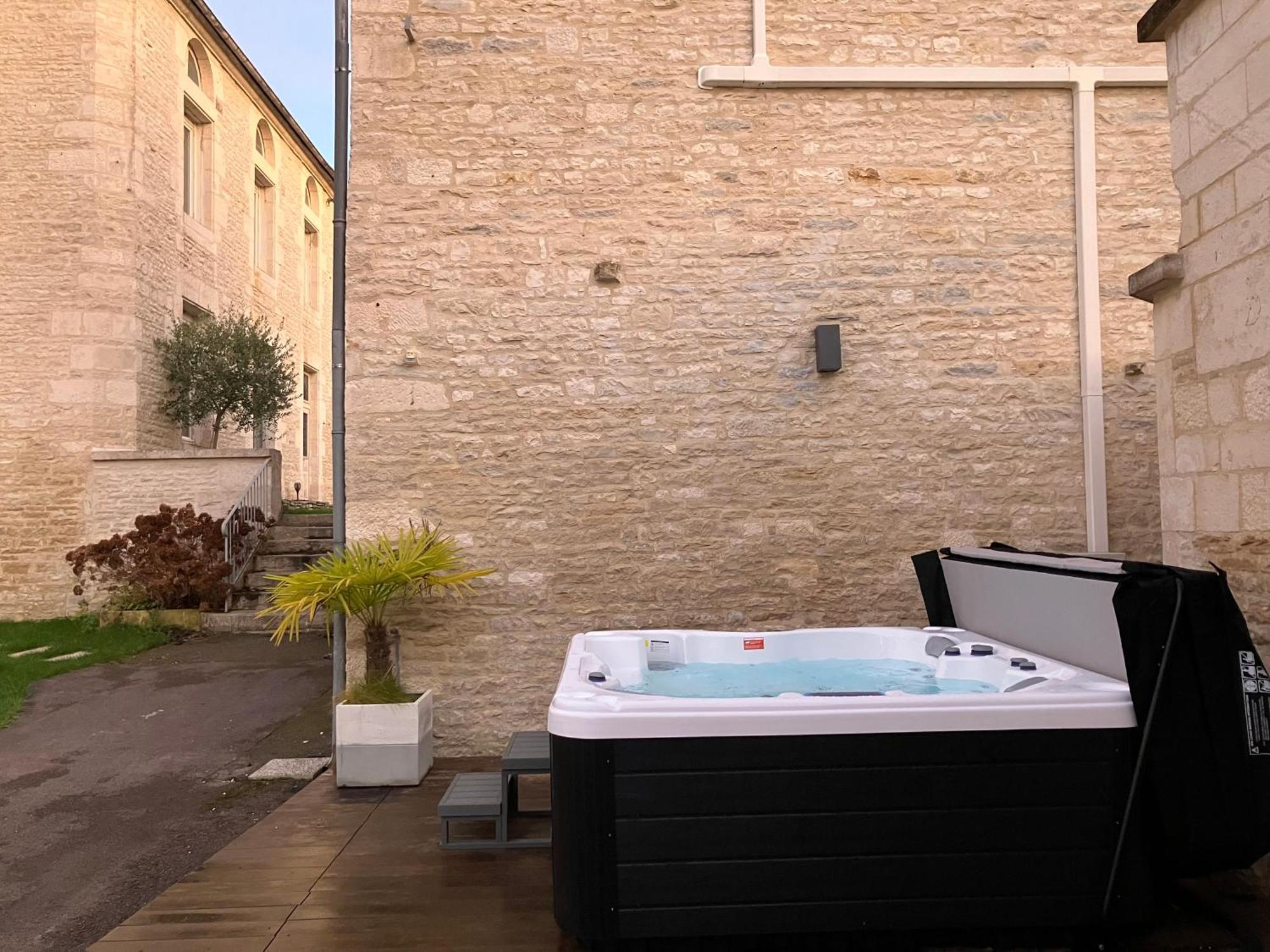La Villa Lombardi En Champagne, Avec Piscine Privee Et Jacuzzi Les Riceys Εξωτερικό φωτογραφία